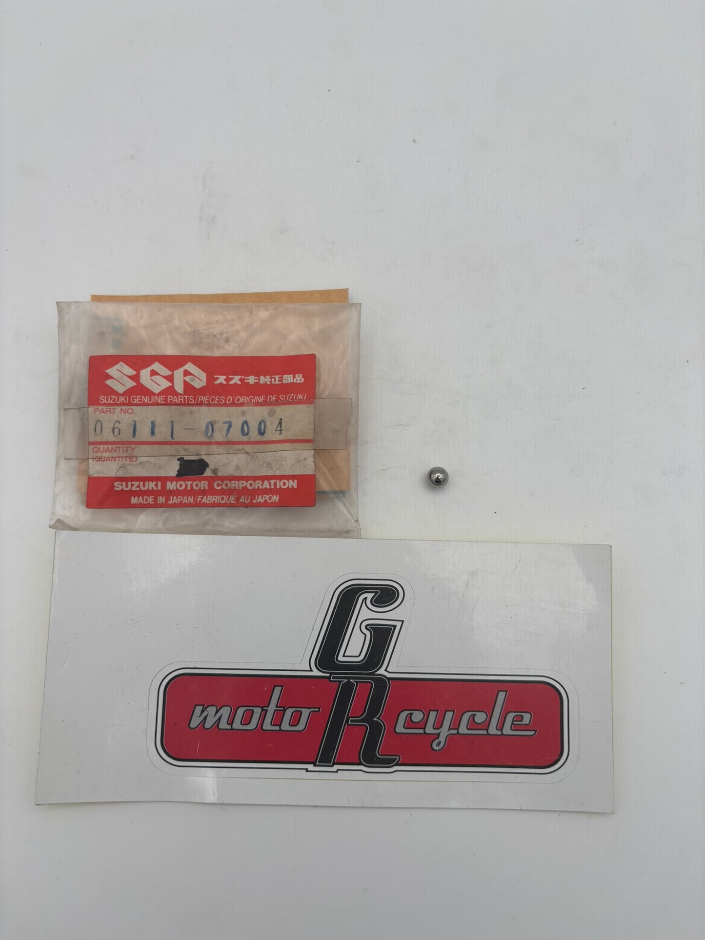 SUZUKI BALL 06111-07004 S69