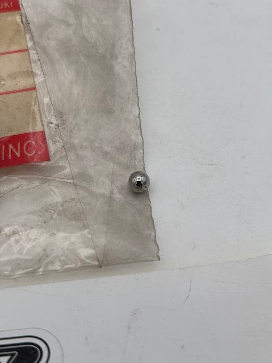 SUZUKI STARTER SHAFT BALL 13435-33110 S69