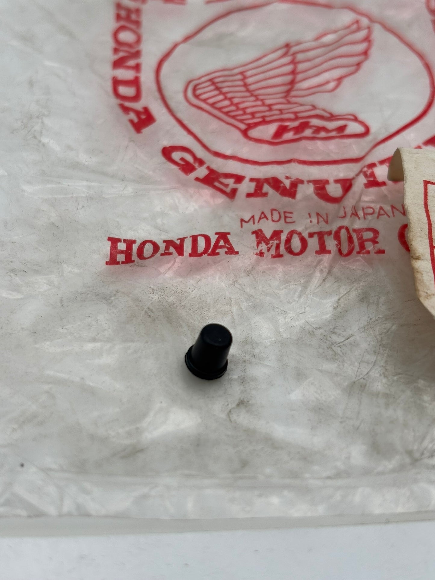 HONDA RUBBER CAP 16136-551-004 H98