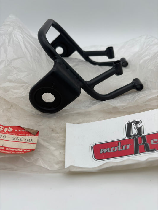 SUZUKI HEAD LAMP BRACKET 51530-25C00 S71