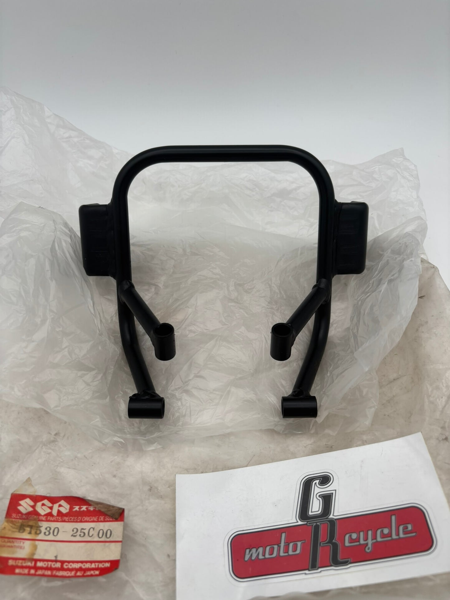 SUZUKI HEAD LAMP BRACKET 51530-25C00 S71