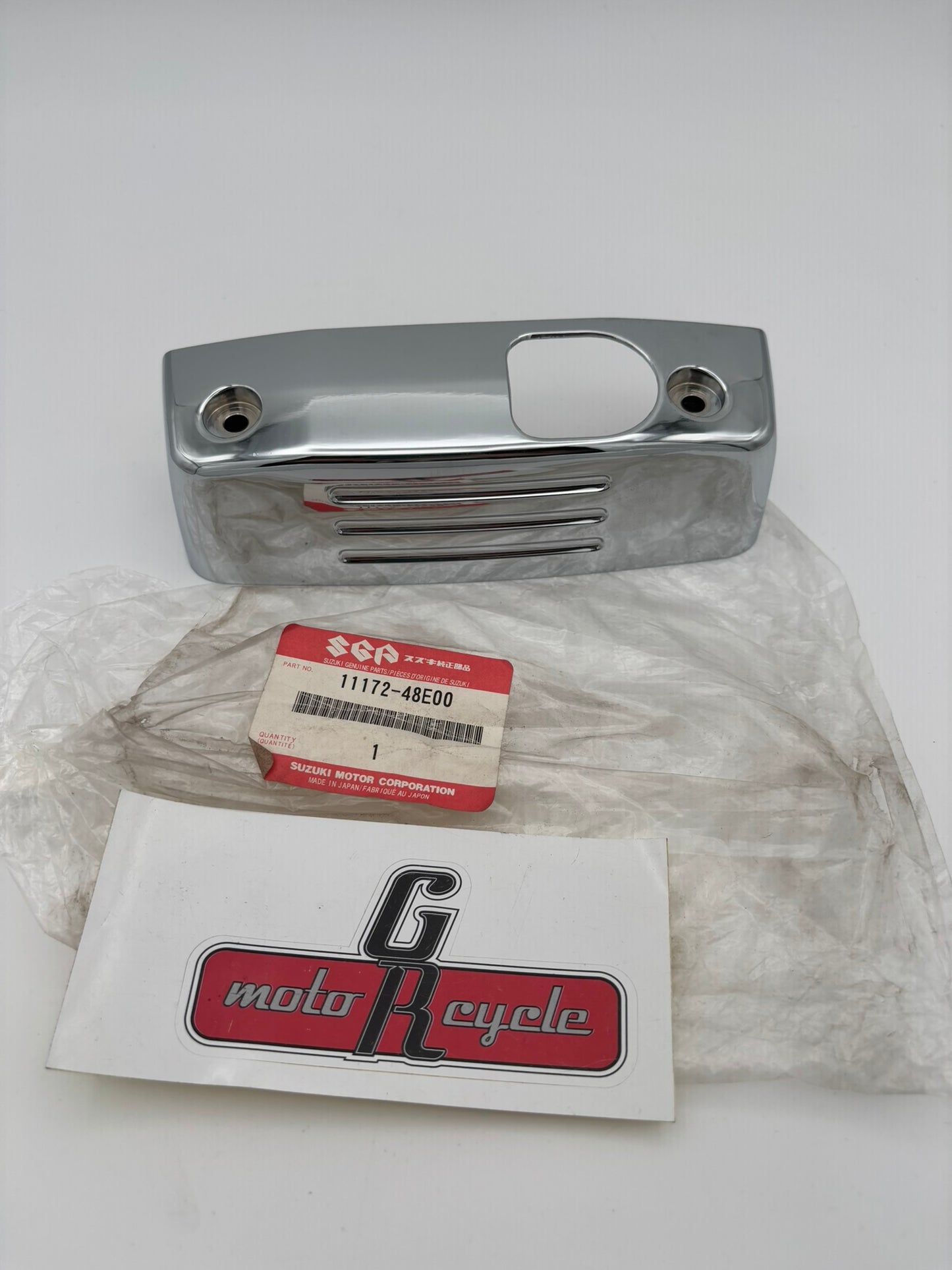 SUZUKI CYLINDER HEAD COVER CAP (FR) 11172-48E00 S71