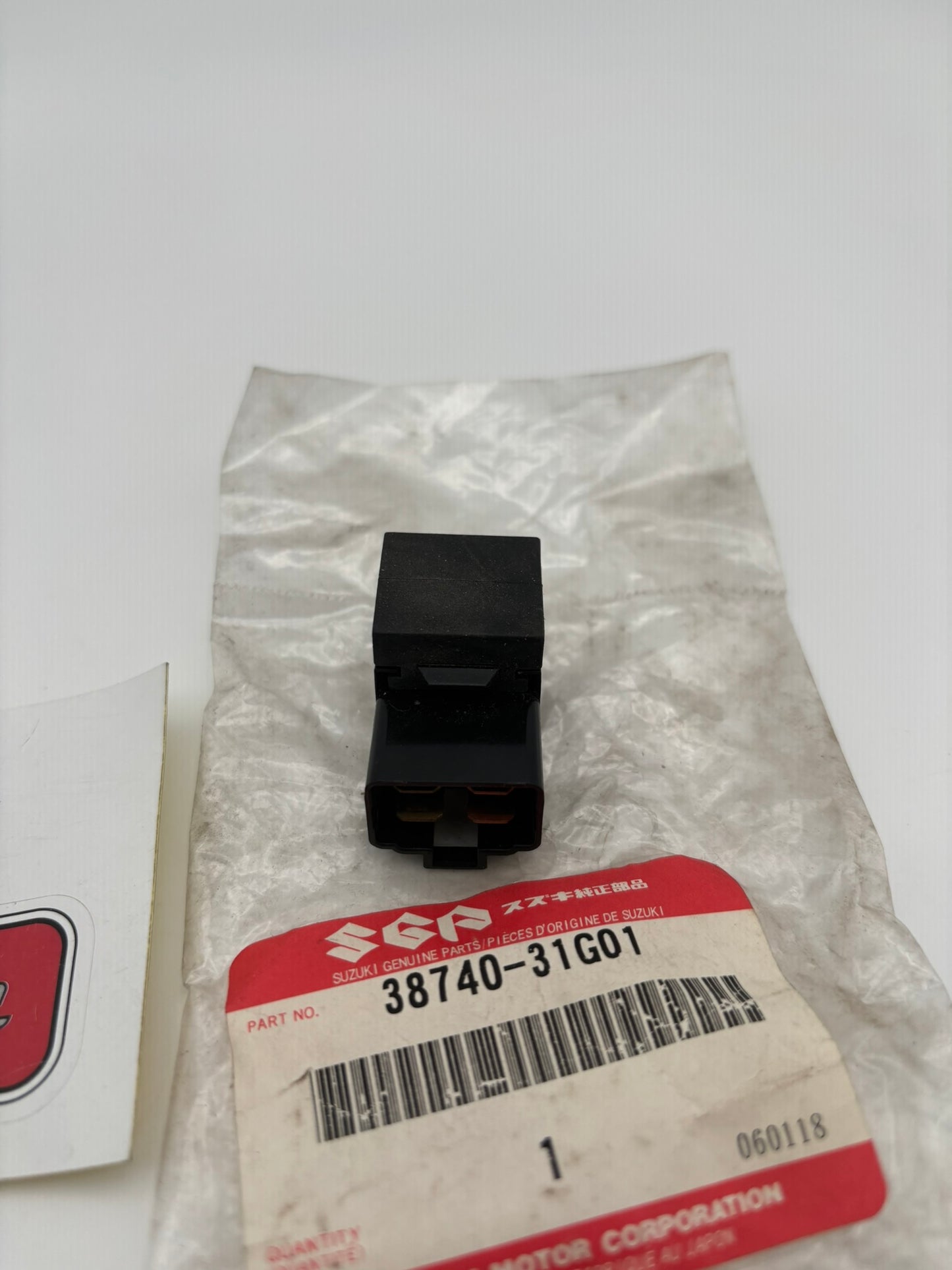 SUZUKI FUEL PUMP RELAY SUB 38740-31G02 38740-31G01 S77