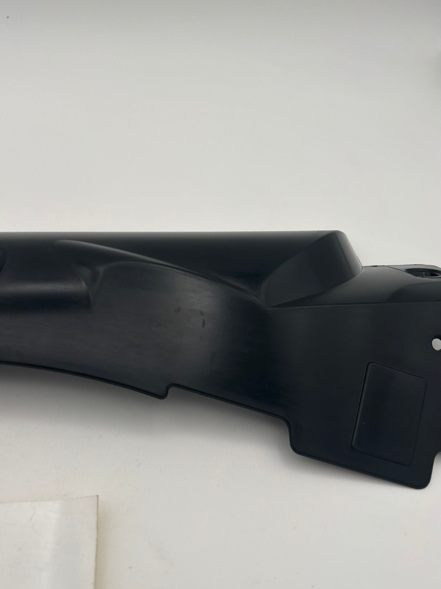 SUZUKI FRONT LOWER COWL COVER 94457-35F00 S78