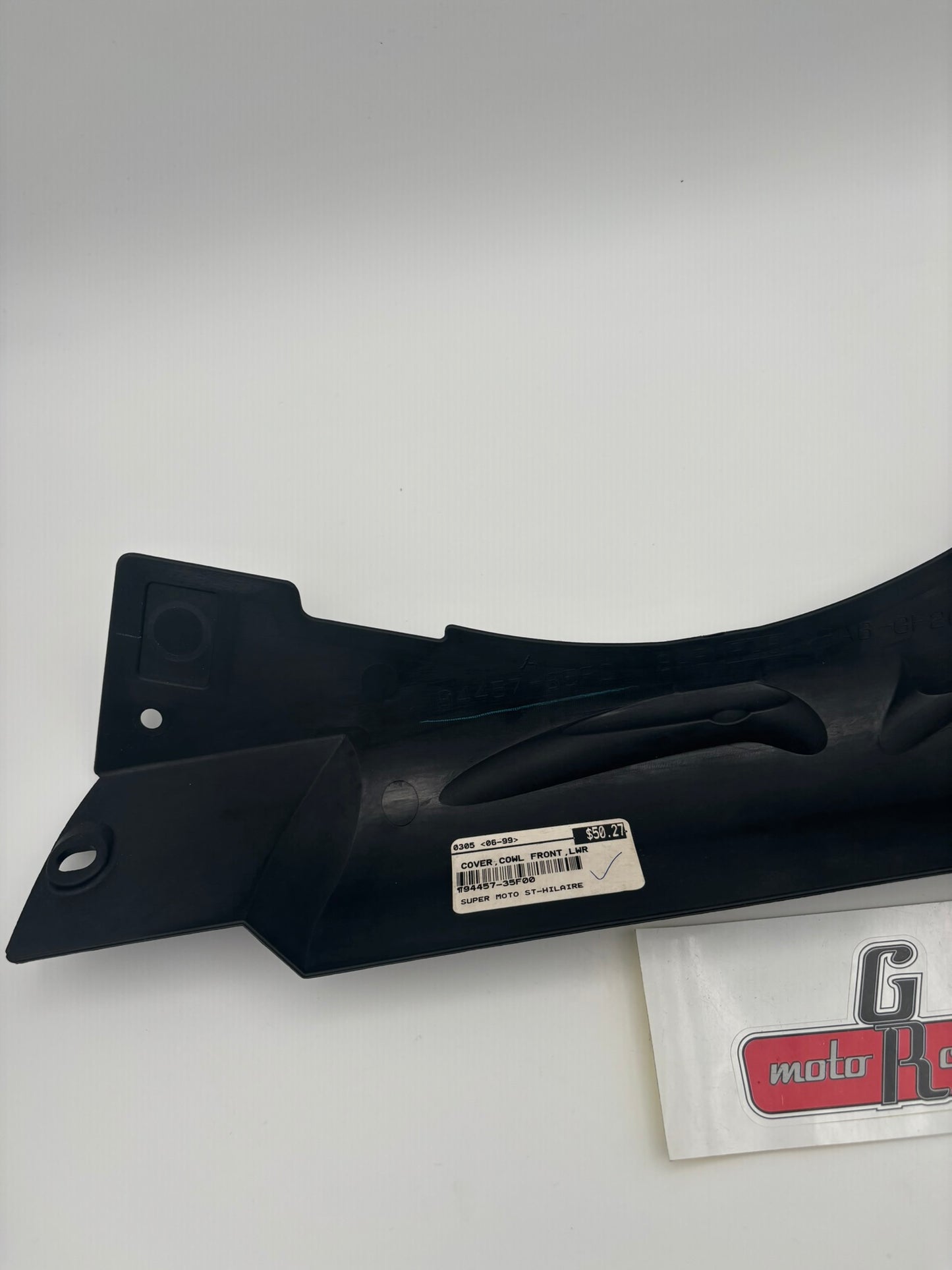 SUZUKI FRONT LOWER COWL COVER 94457-35F00 S78