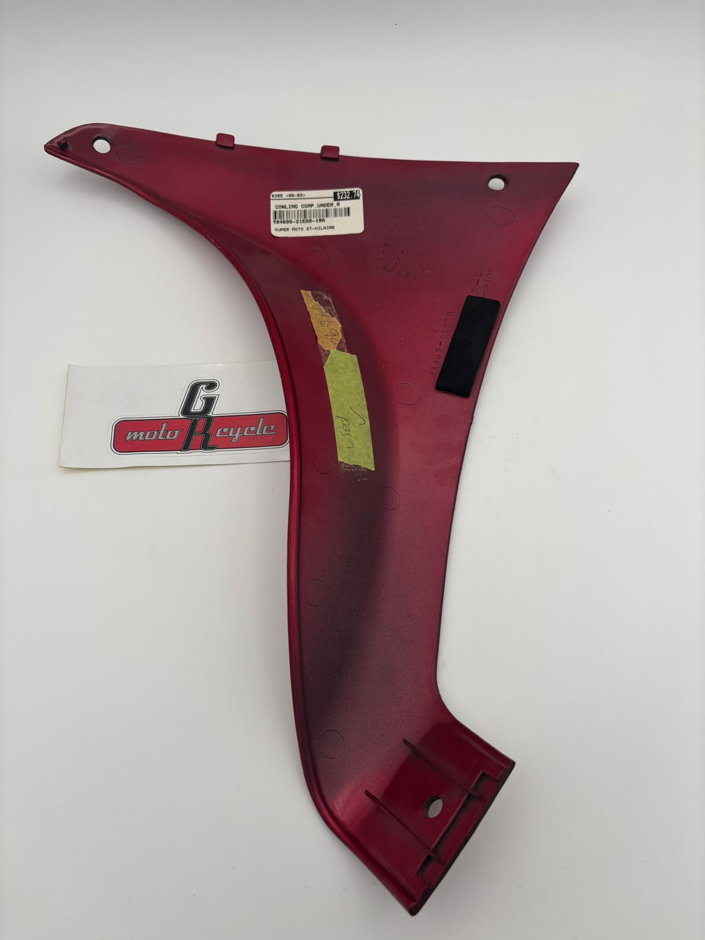 SUZUKI UNDER REAR LH COWLING (RED) 94690-21E00-19A S79