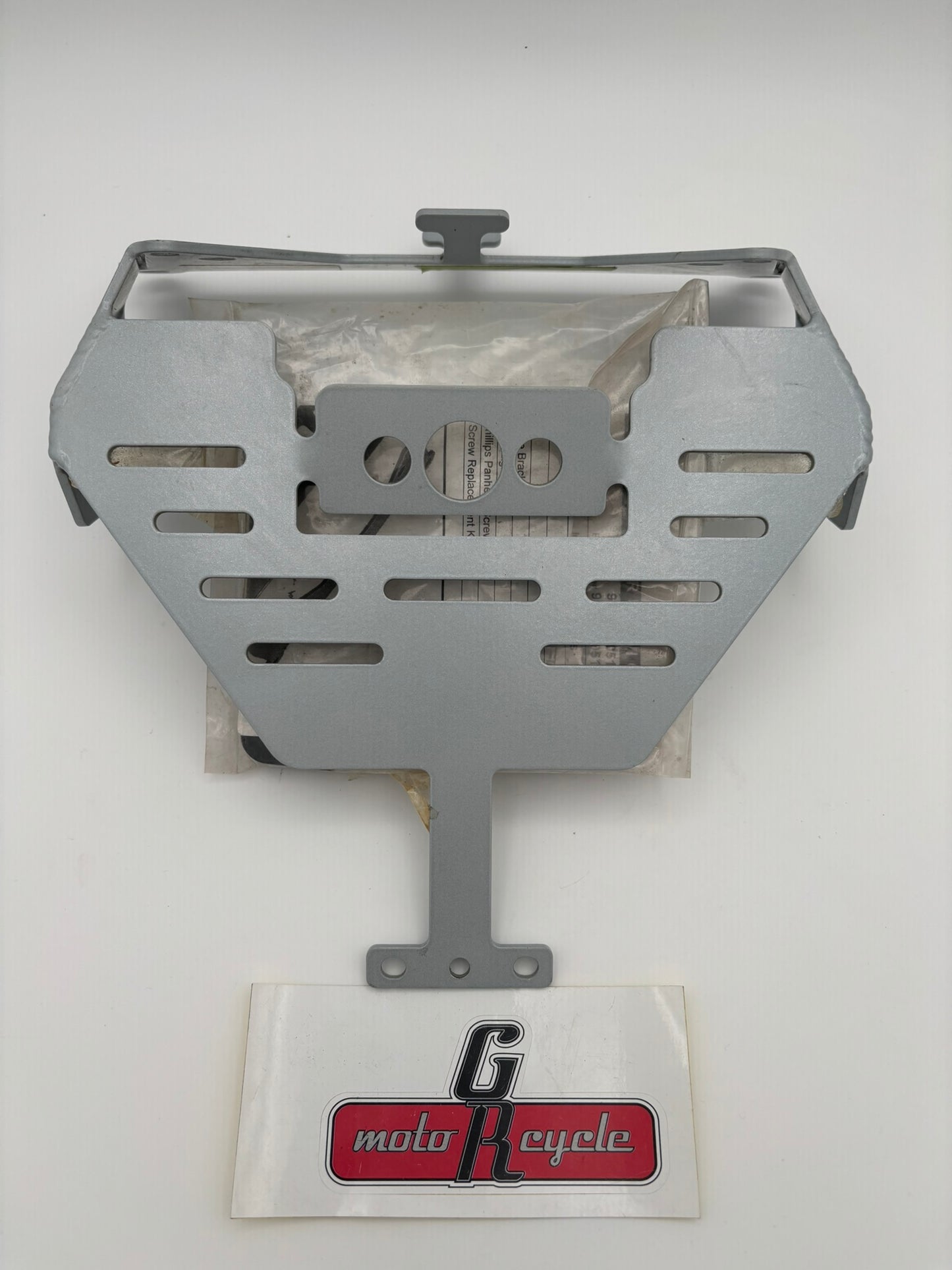 SUZUKI LICENCE PLATE BRACKET 99950-70517-SLV S79