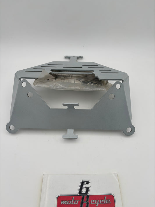 SUZUKI LICENCE PLATE BRACKET 99950-70517-SLV S79