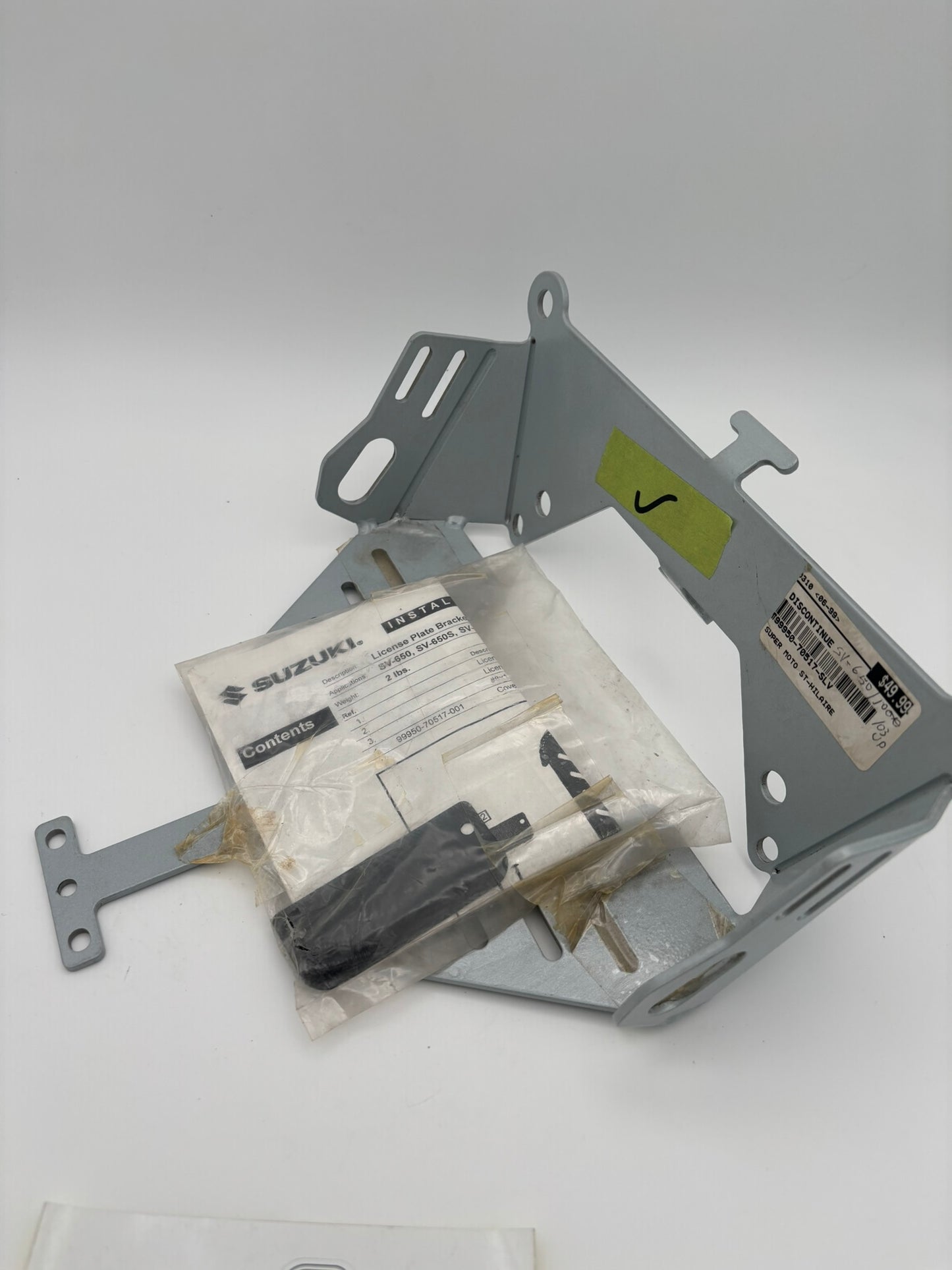 SUZUKI LICENCE PLATE BRACKET 99950-70517-SLV S79