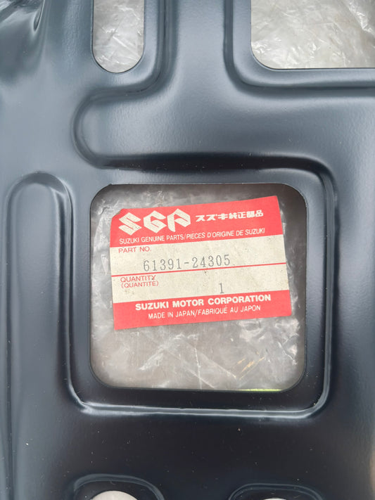 SUZUKI UNDER GUARD 61391-24305 S80