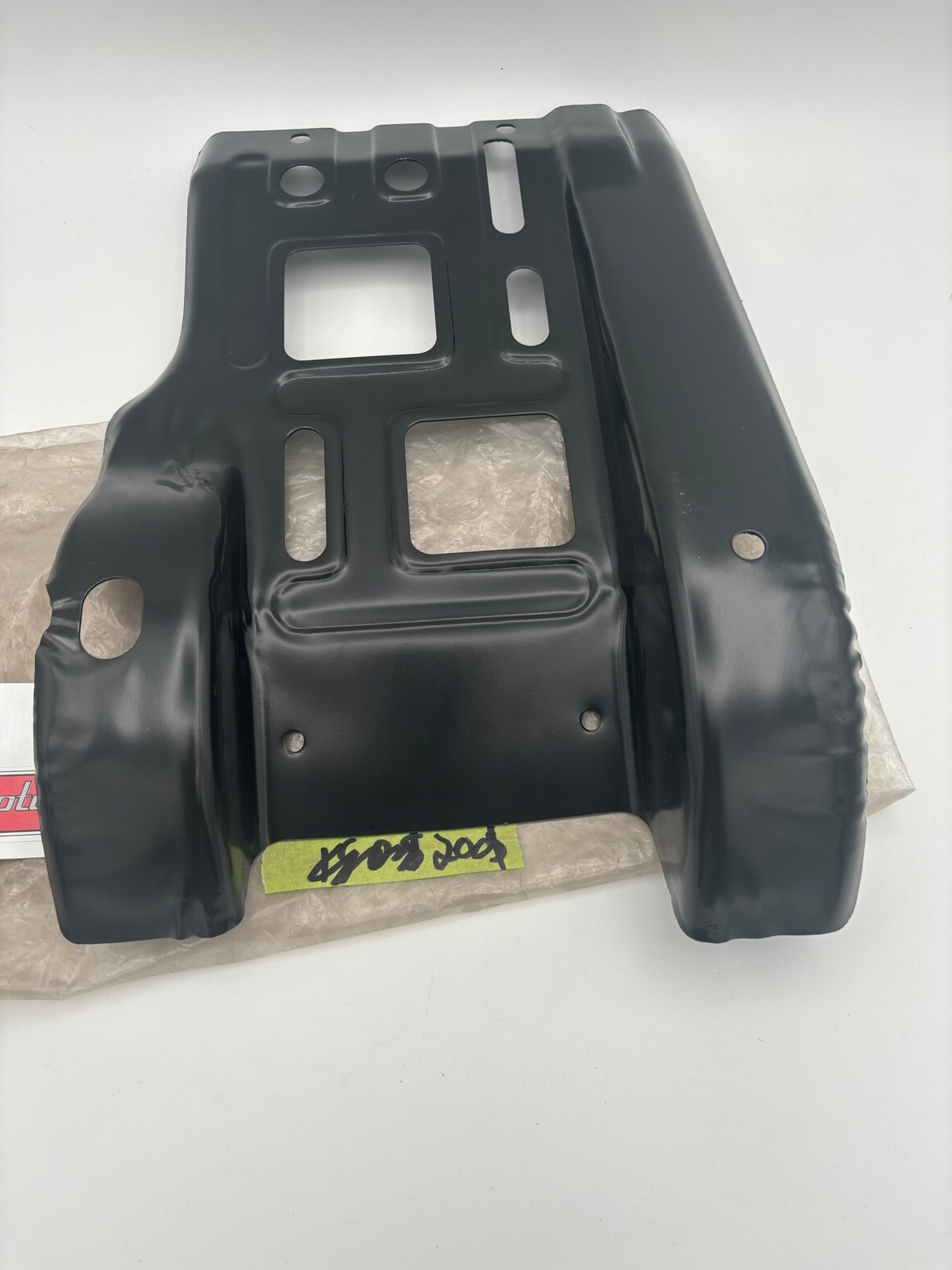 SUZUKI UNDER GUARD 61391-24305 S80