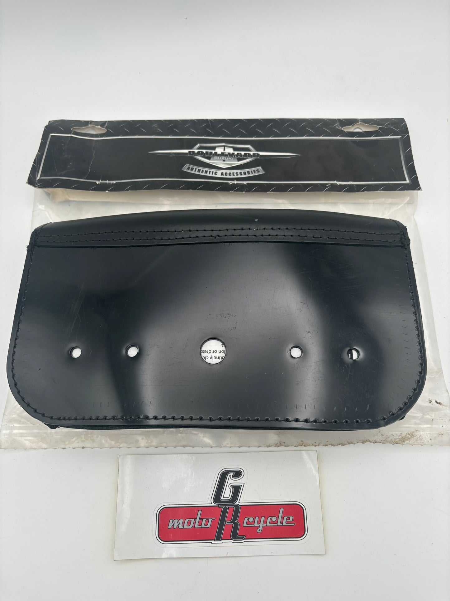 SUZUKI BOULEVARD CLASSIC WINDSHIELD BAG 990A0-77013 S81