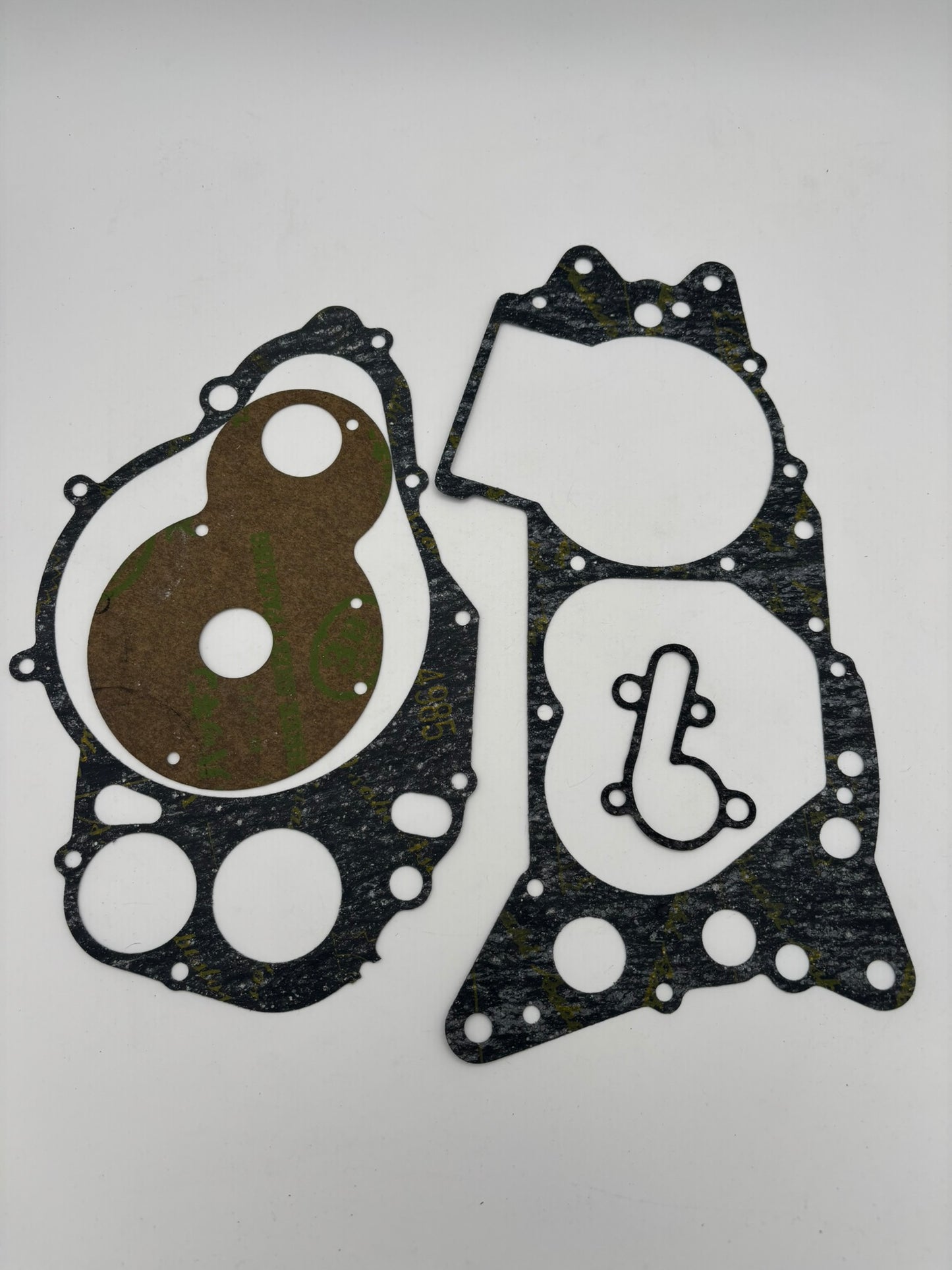 SUZUKI GASKET SET (INCOMPLETE) 11481-30001 11482-30002 11381-30001 10000-30801-I S83