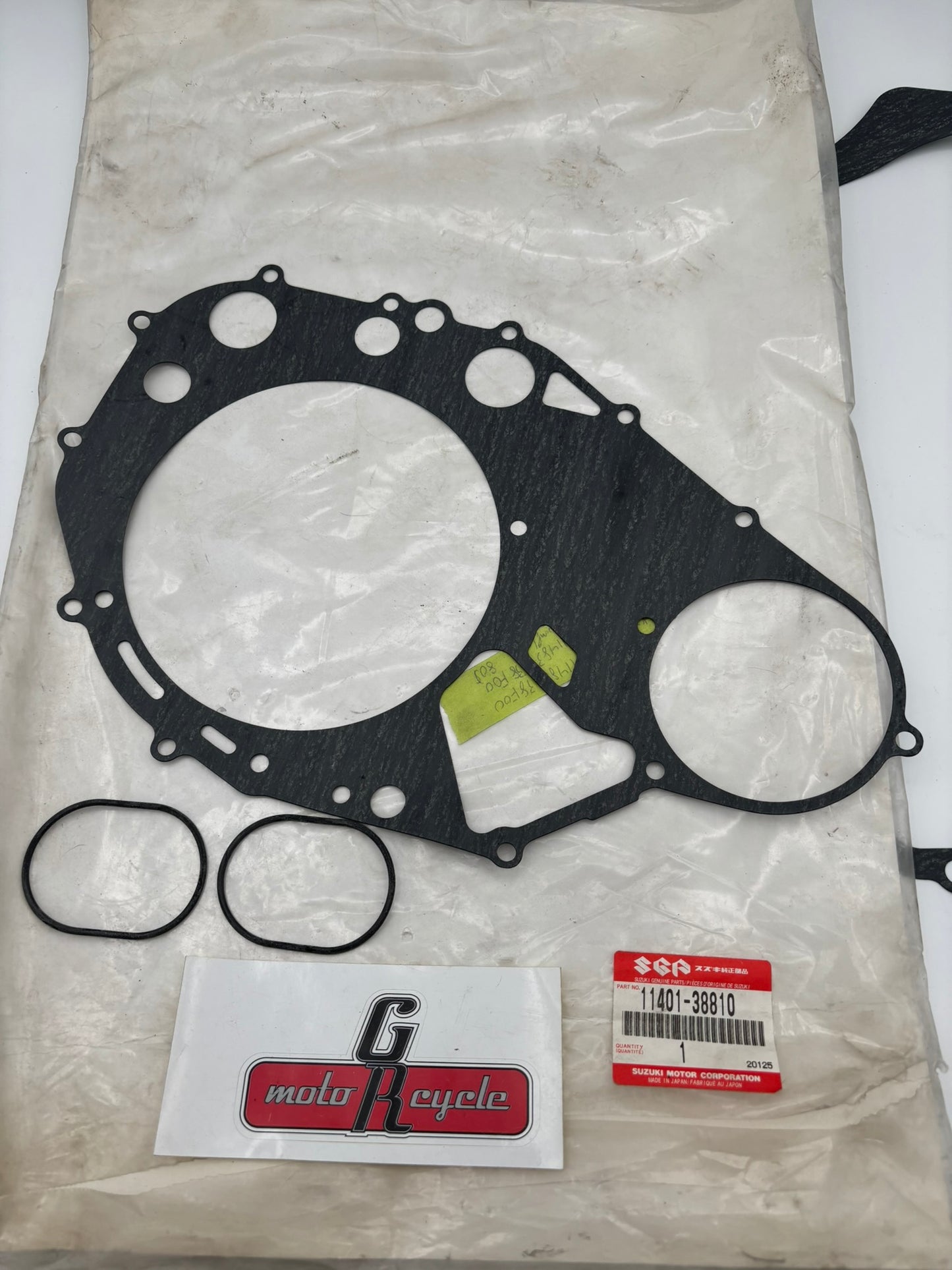 SUZUKI GASKET SET (INCOMPLETE) 11482-38F00 11483-38F00 11484-38F00 SUB 11401-38811 11401-38812 11401-38810-I S84