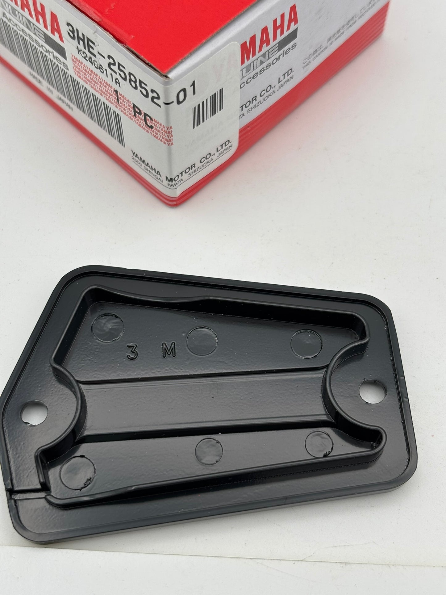 YAMAHA RESERVOIR CAP SUB 3HE-25852-00-00 3HE-25852-01-00 Y102