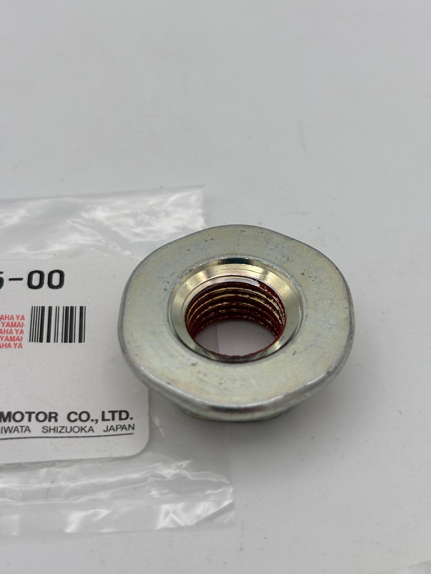 YAMAHA NUT 1 4WV-46145-00-00 Y82