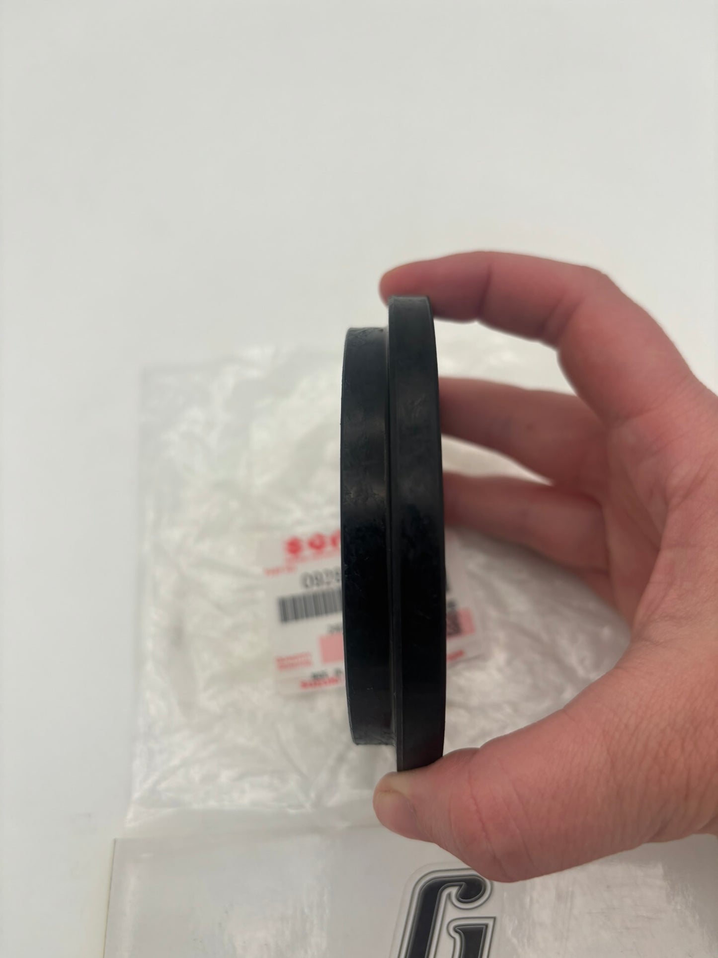 SUZUKI OIL SEAL DRIVEN GEAR 09289-70001 S6