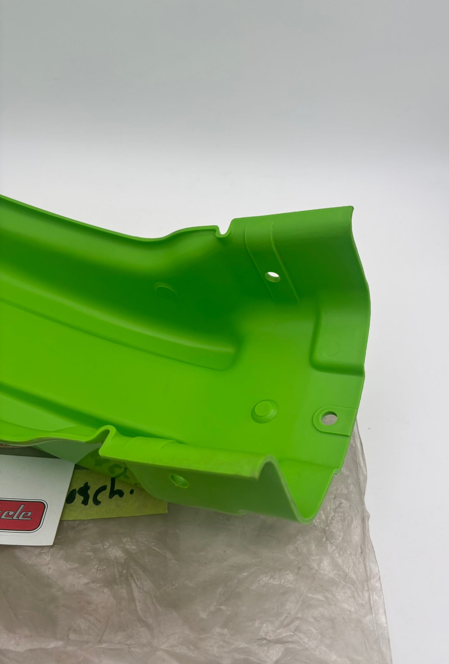 KAWASAKI REAR FENDER 35022-1043-6W K41