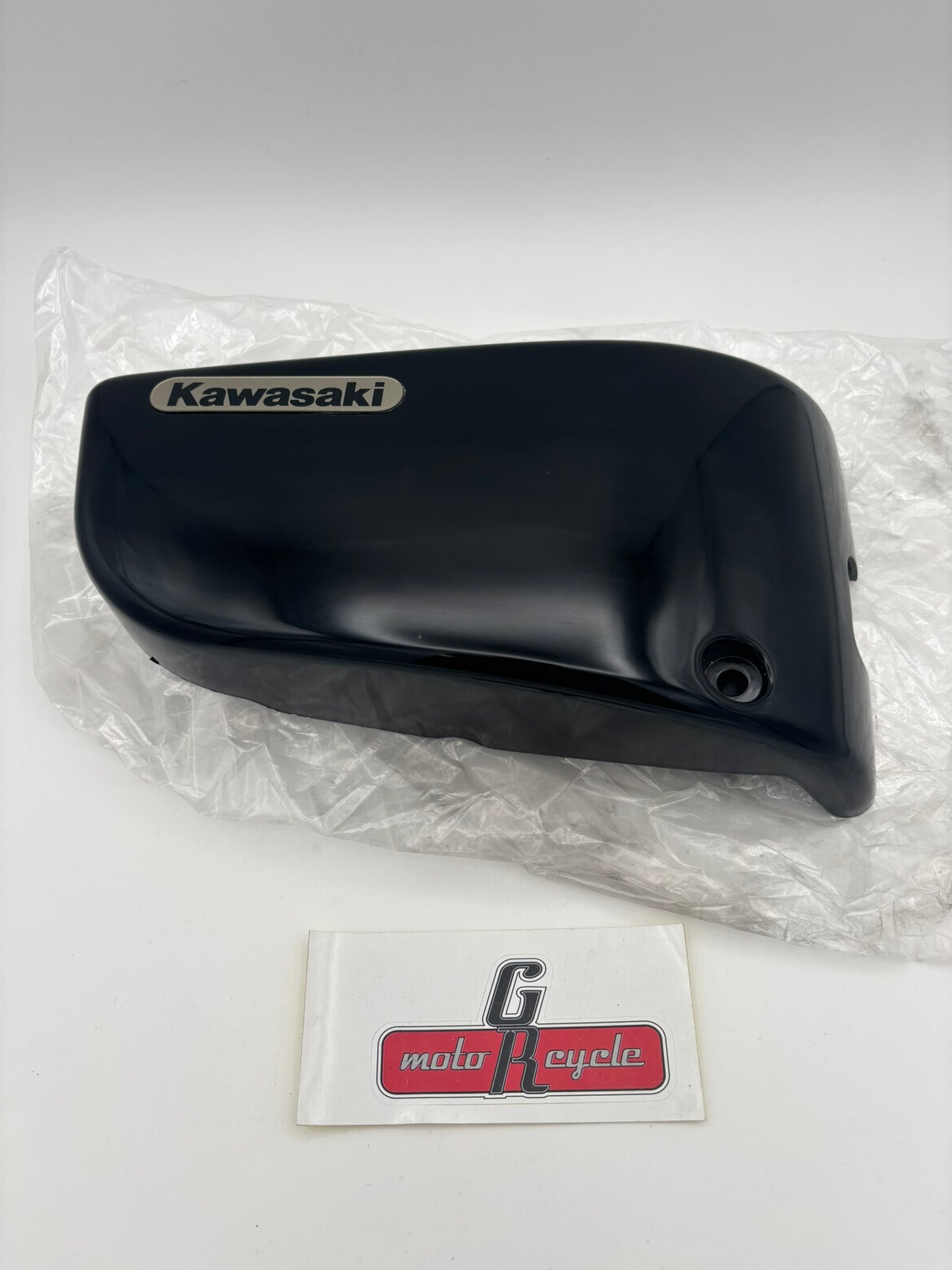 KAWASAKI USED RIGHT HAND SIDE COVER EBONY 36001-1646-H8-U K43