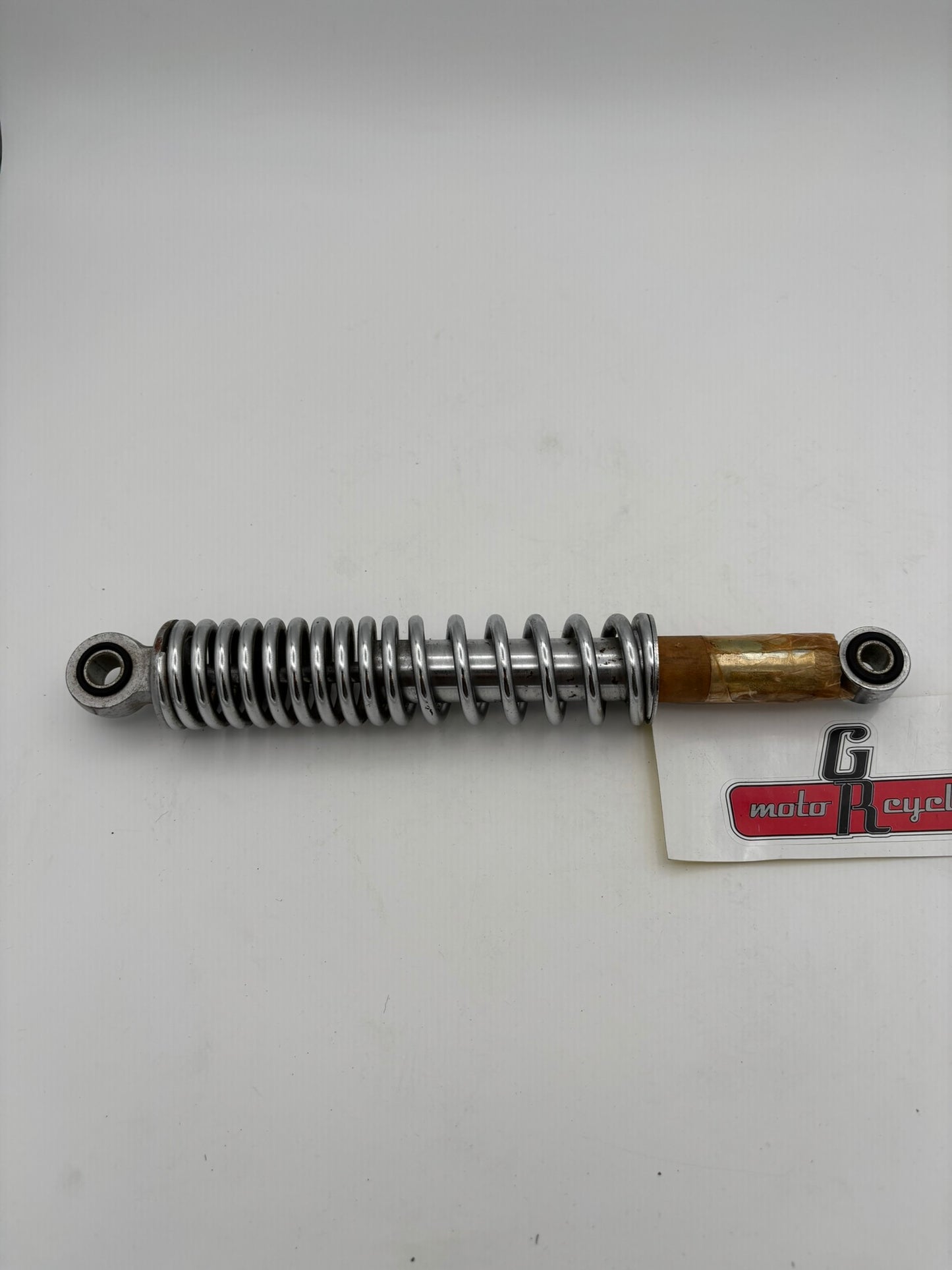 KAWASAKI REAR SHOCK ABSORBER (IMPERFECT) SUB 45014-100 45014-090-I K46