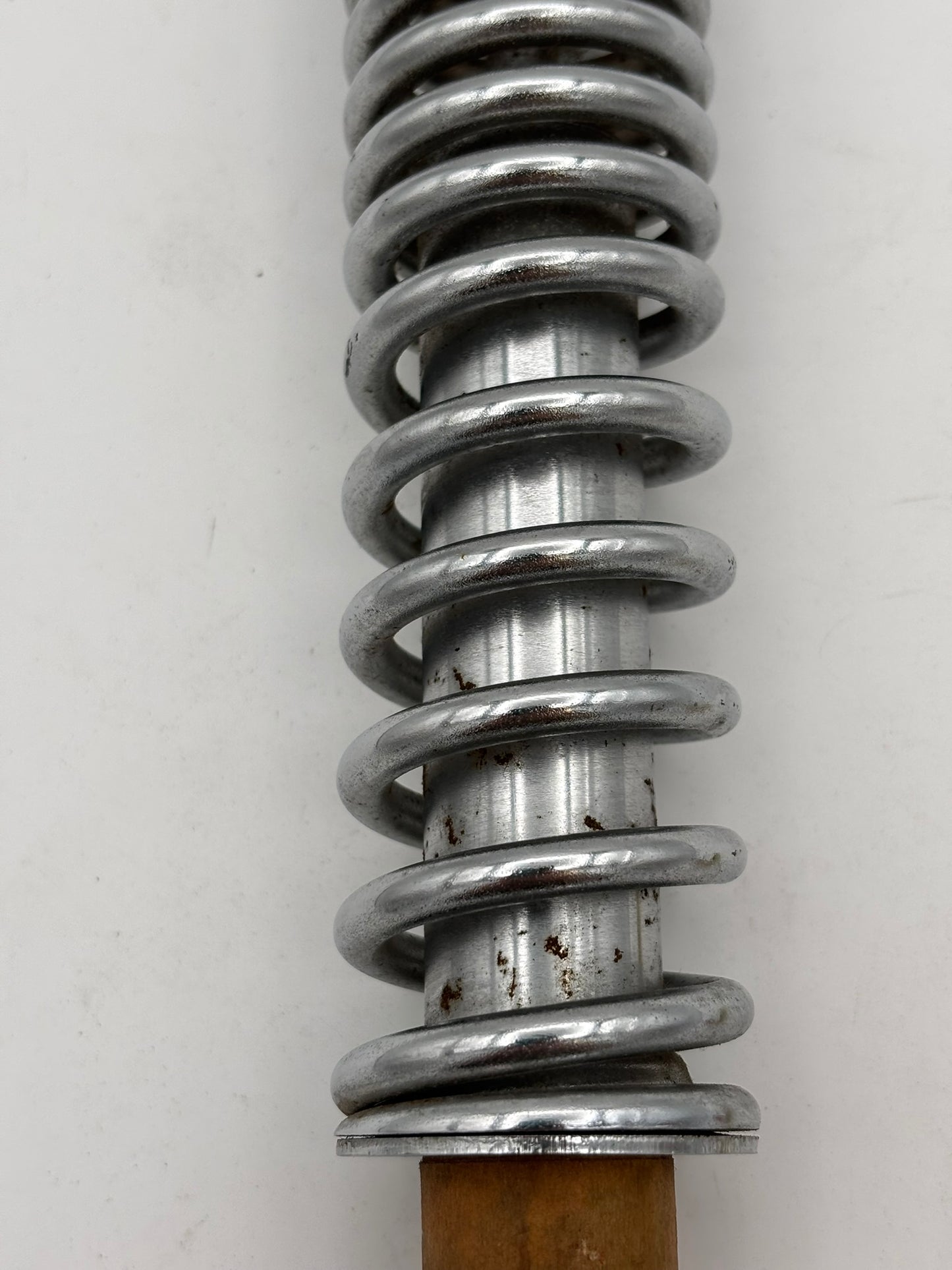 KAWASAKI REAR SHOCK ABSORBER (IMPERFECT) SUB 45014-100 45014-090-I K46