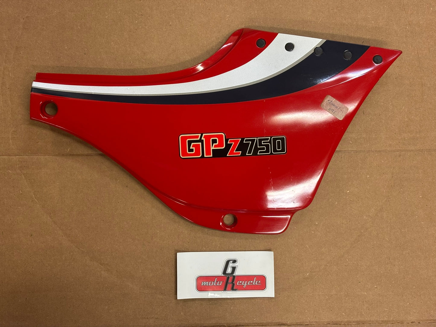 KAWASAKI GPZ750 RH SIDE COVER PANEL 36001-1191 K50
