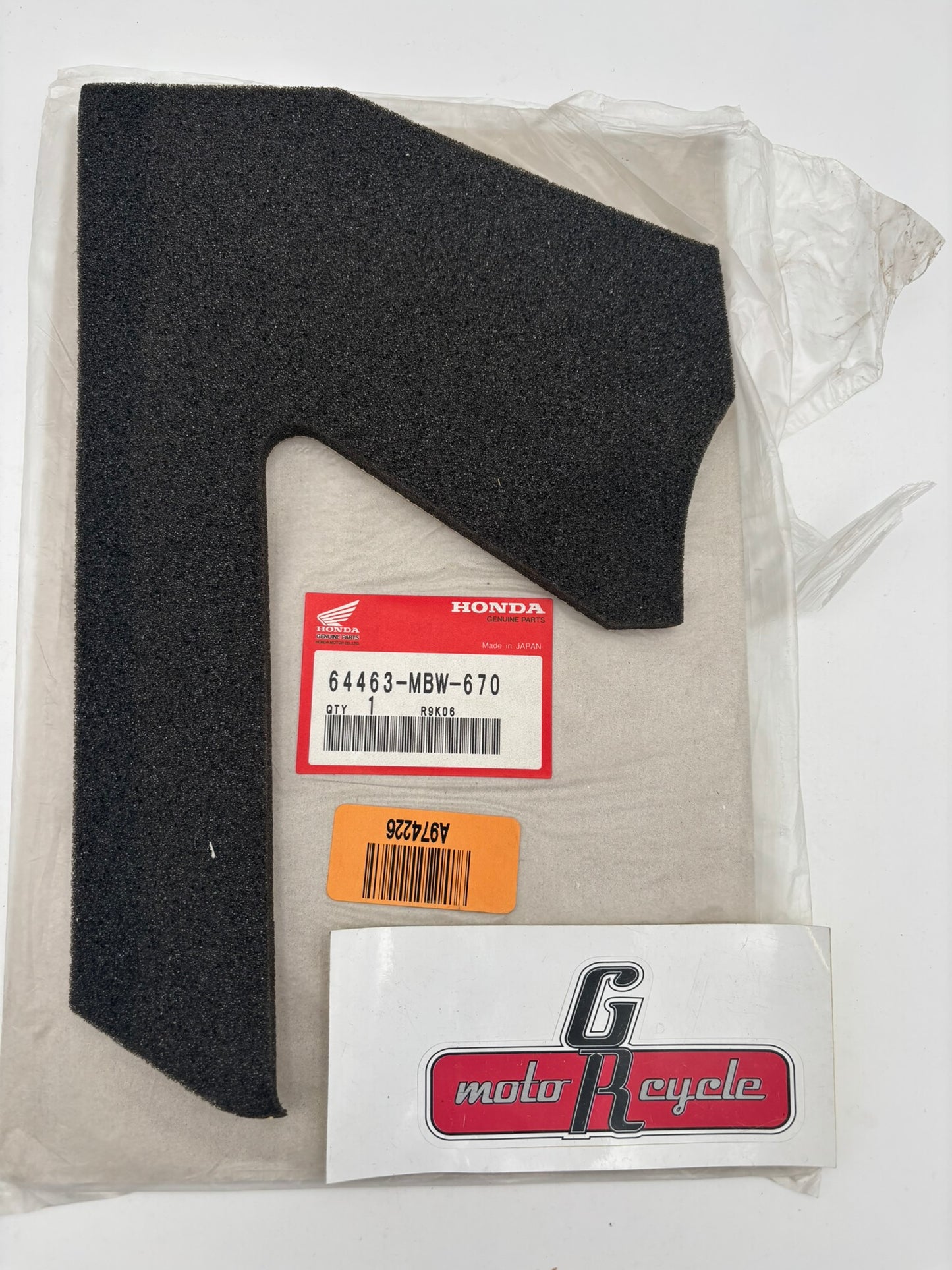 HONDA L. LOWER COWLING MAT C 64463-MBW-670 H224