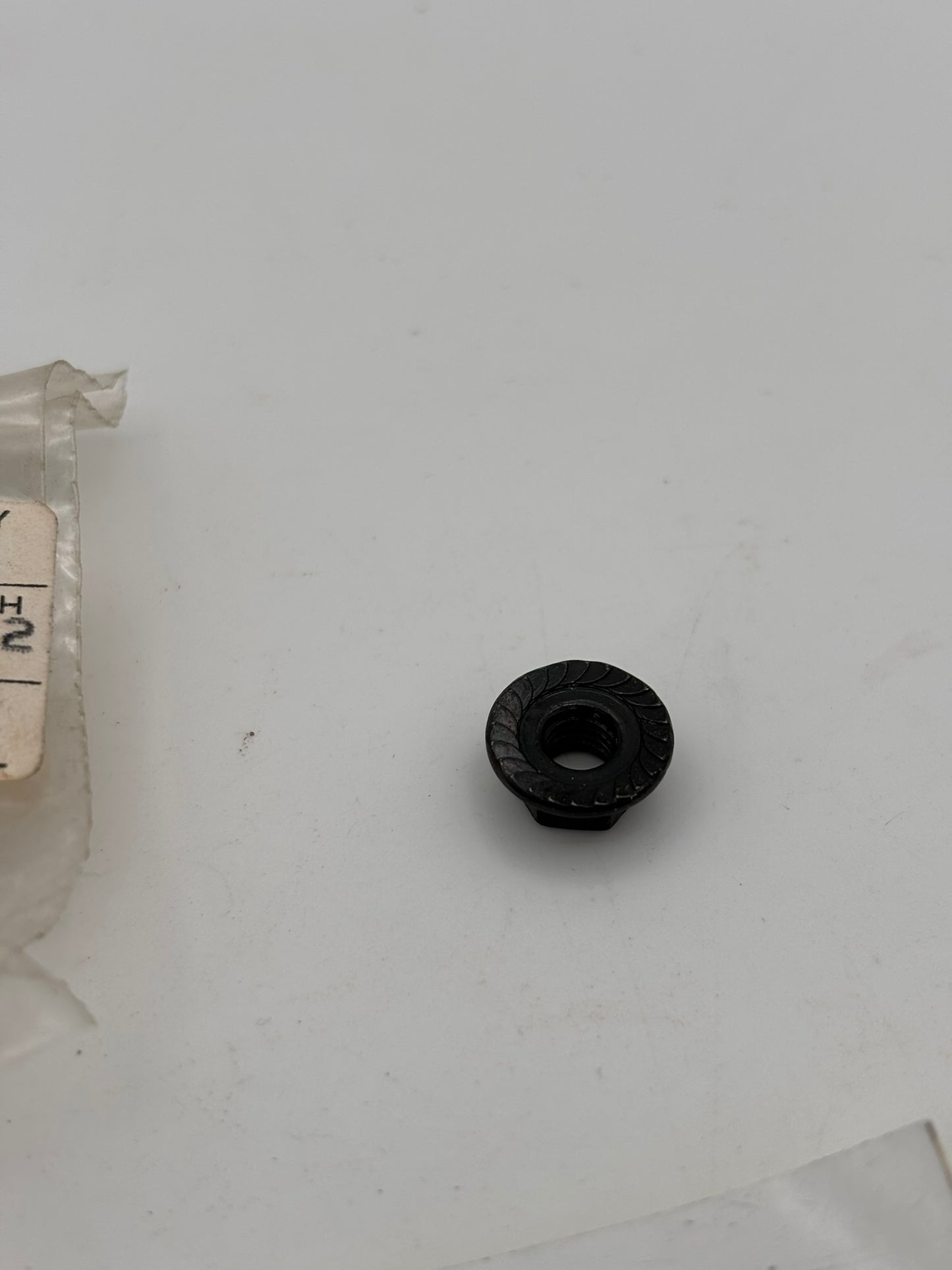 YAMAHA FLANGE NUT 3GM (BLACK) (SUB 95706-05500-00 95707-05500-00 ) 95706-05100-00 Y2