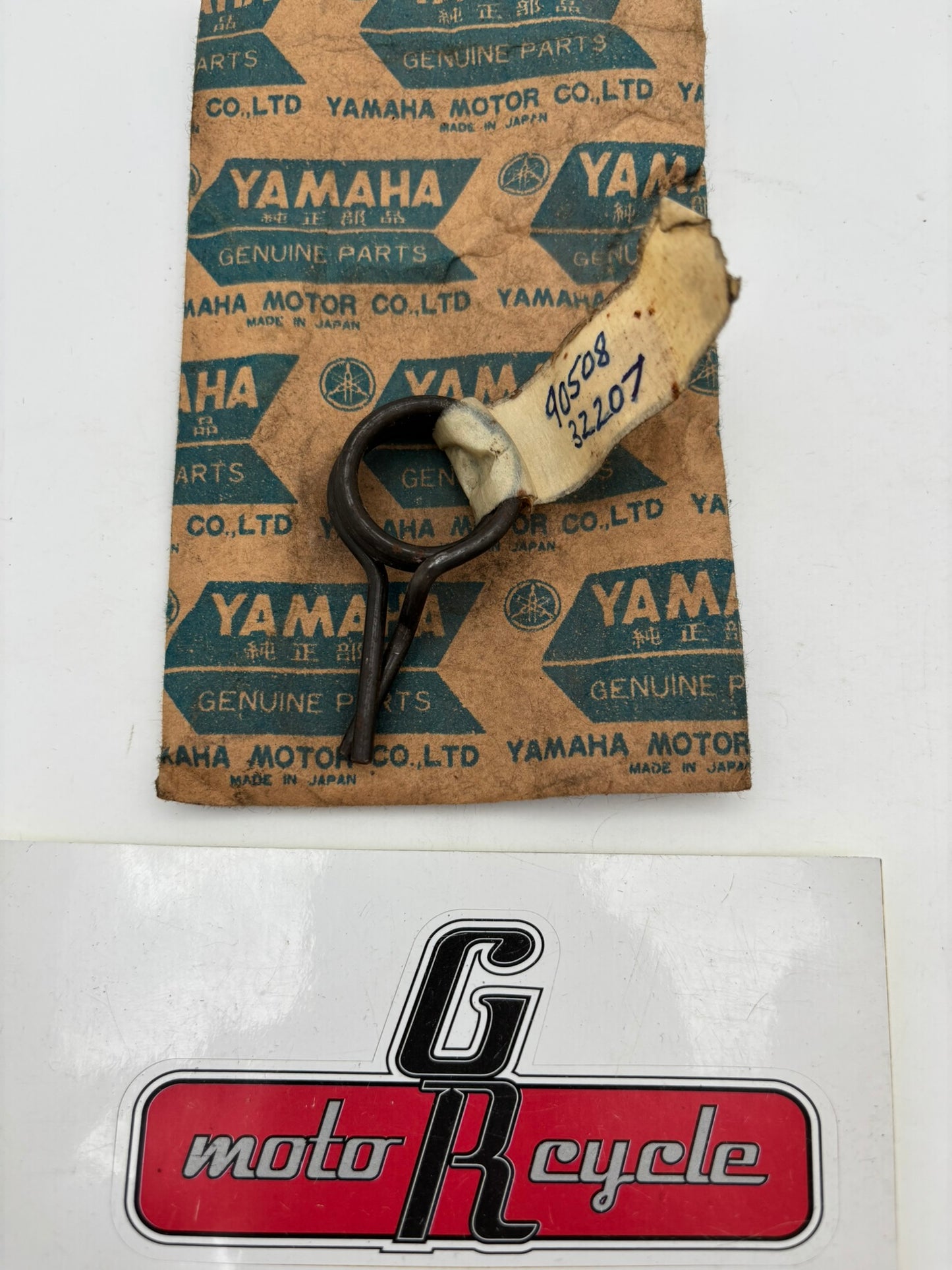 YAMAHA TORSION SPRING (SUB 132-18124-00-00 ) 90508-32207-00 Y4