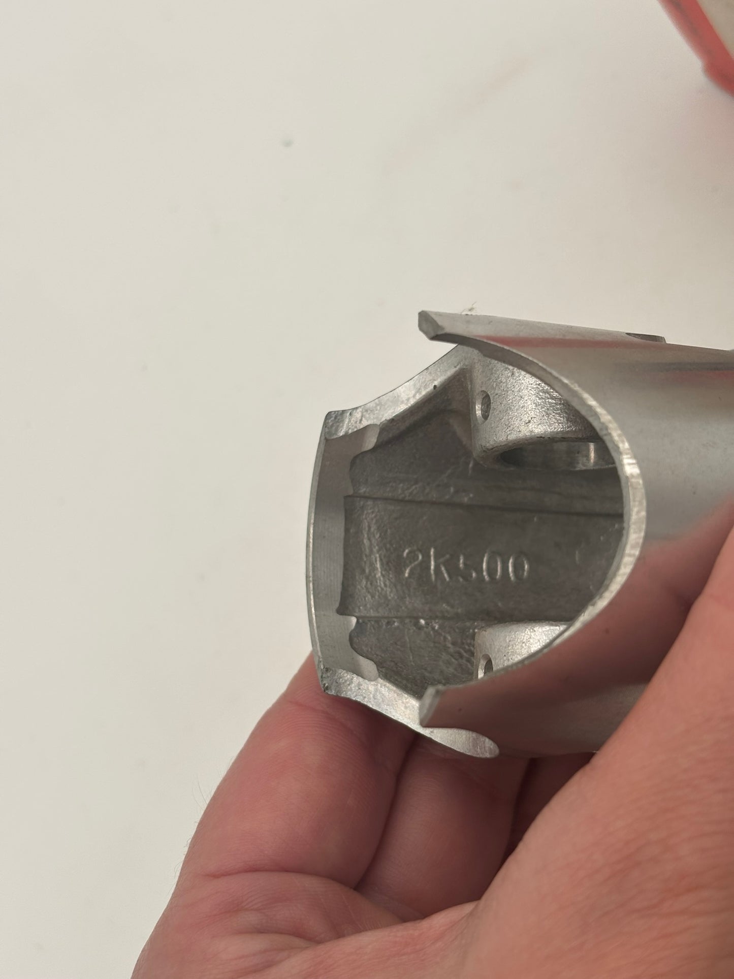 YAMAHA PISTON .25 1ST O/S (SUB 3R2-11635-01-00 1J4-11635-00-00 ) 2K5-11635-00-00 Y32