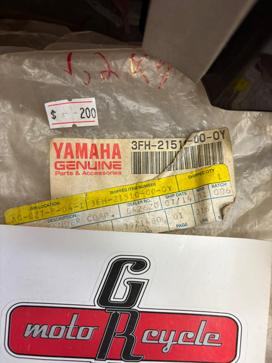YAMAHA FRONT FENDER 3FH-21510-00-0Y Y8