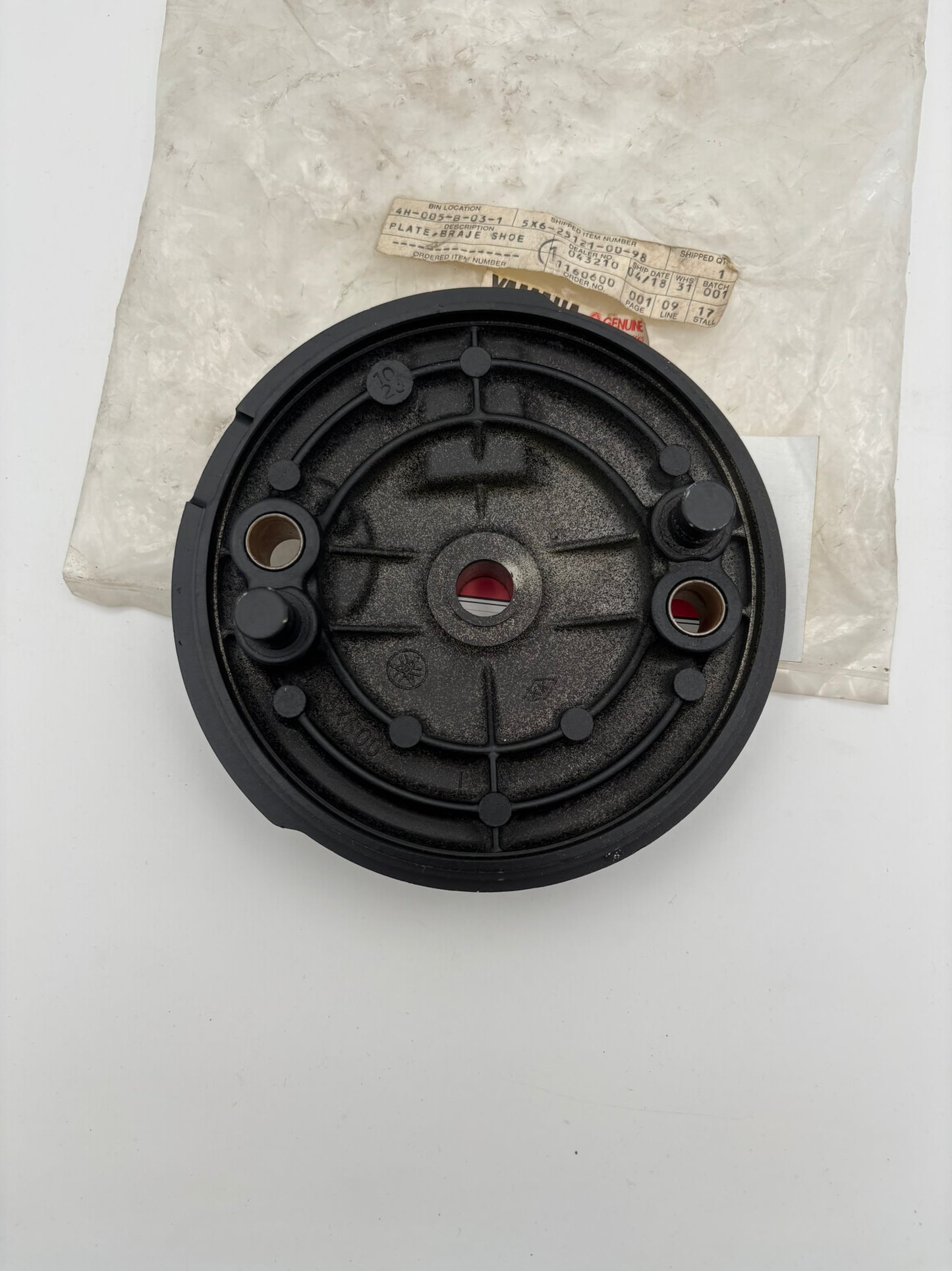 YAMAHA BRAKE SHOE PLATE 5X6-25121-00-98 Y11