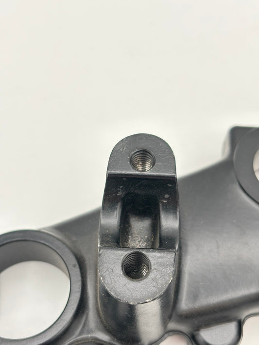 YAMAHA HANDLE CROWN 4L0-23435-00-98 Y11