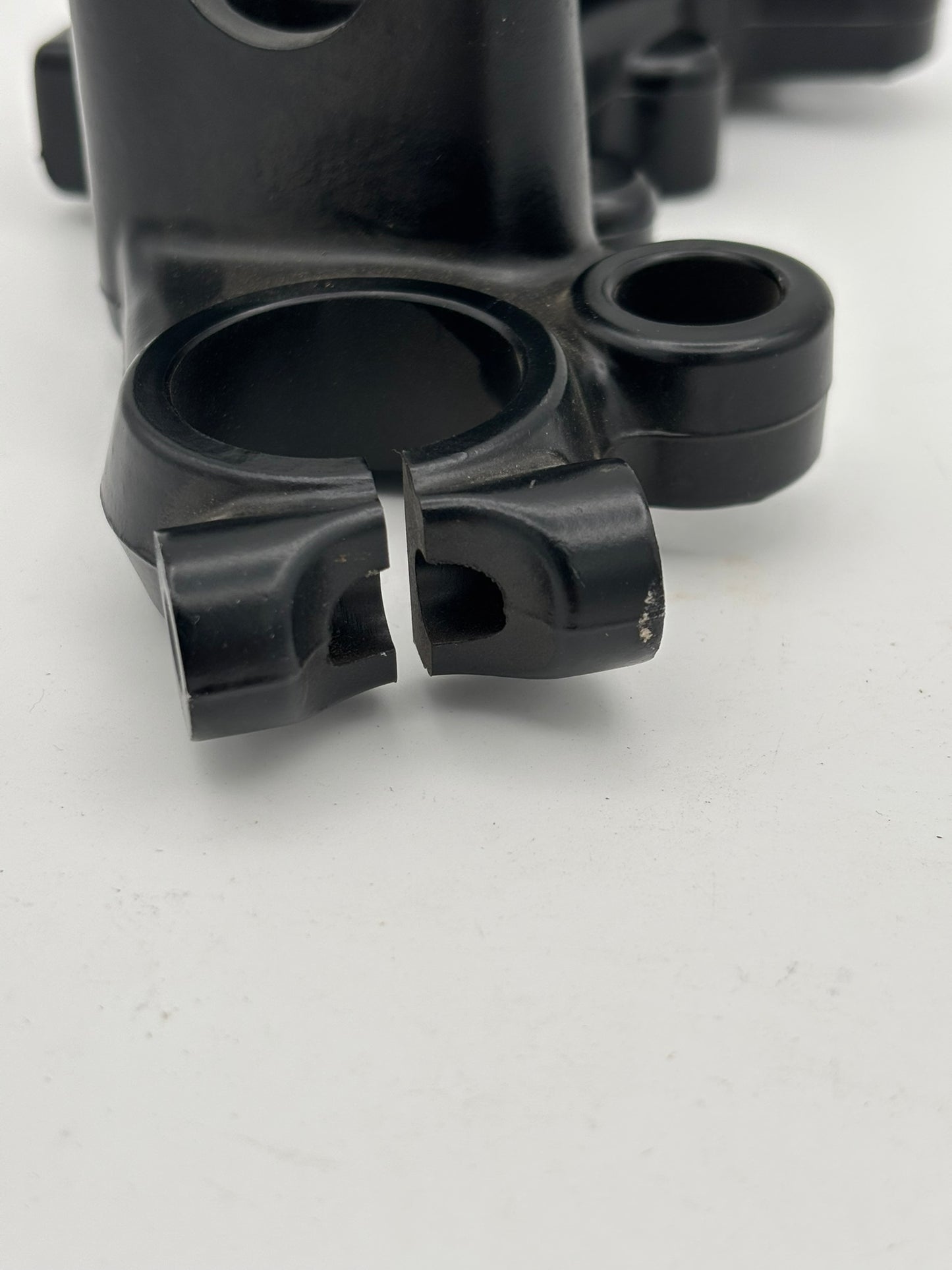 YAMAHA HANDLE CROWN 4L0-23435-00-98 Y11