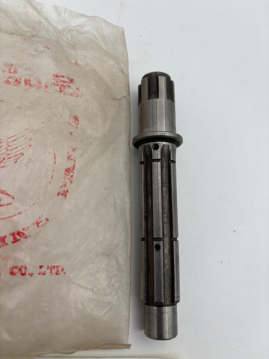 HONDA S65 TRANSMISSION COUNTER SHAFT (SUB 23221-035-010 ) 23221-035-000 H88