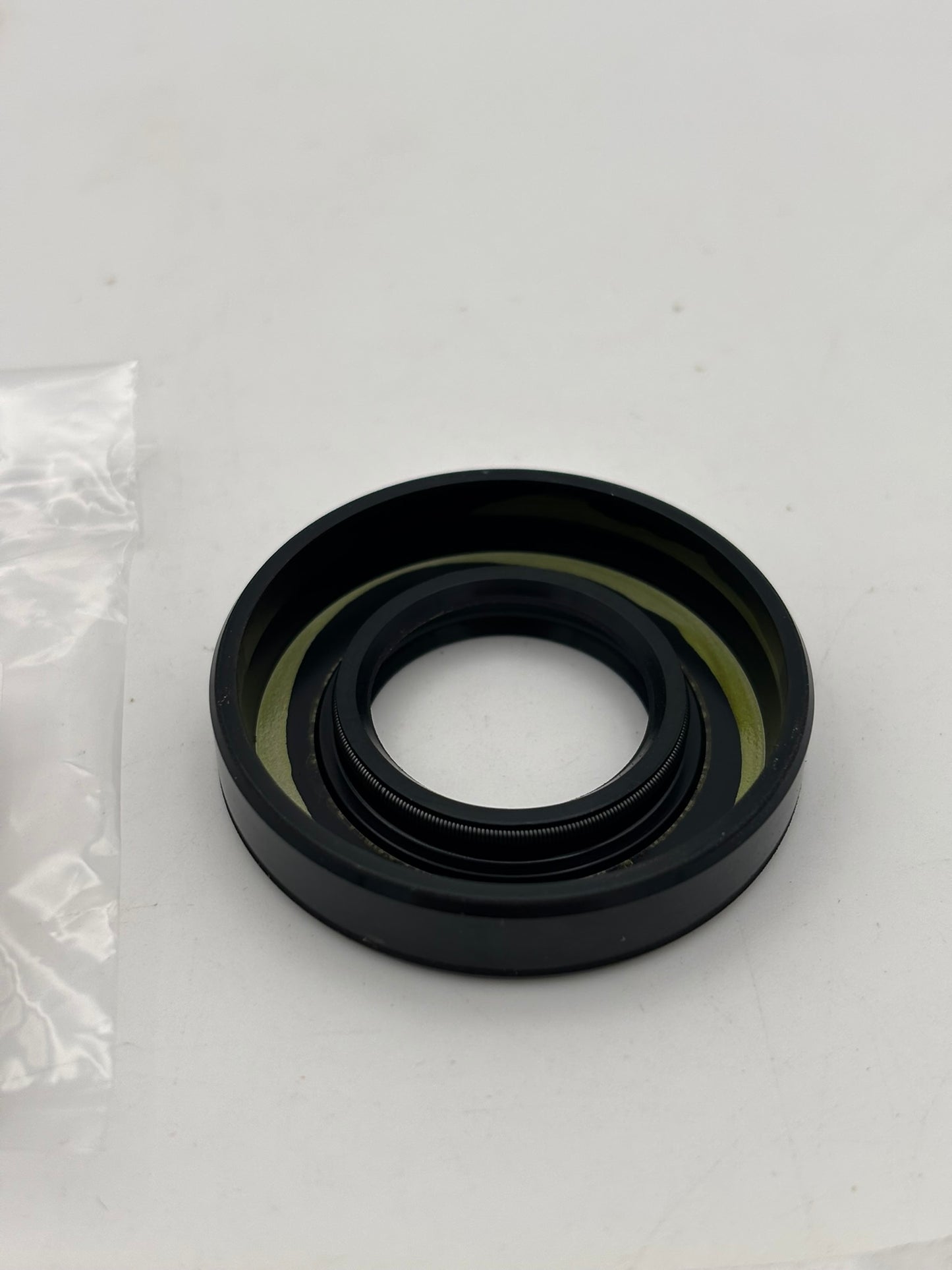 YAMAHA OIL SEAL (4BA) (SUB 93102-20231-00 ) 93102-20447-00 Y61