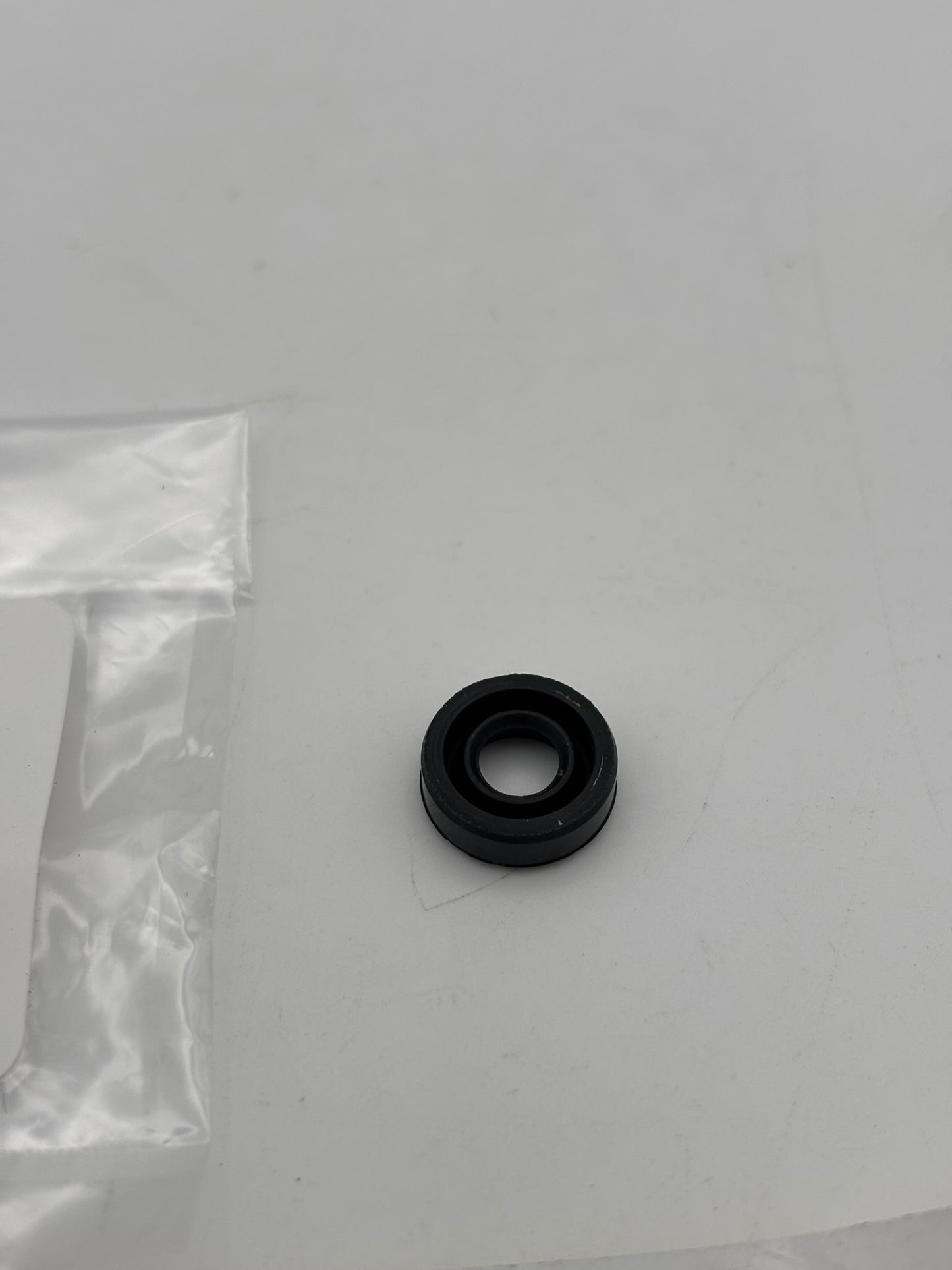 YAMAHA OIL SEAL (6X12X4-821) (SUB 93104-06062-00 ) 93104-06033-00 Y145