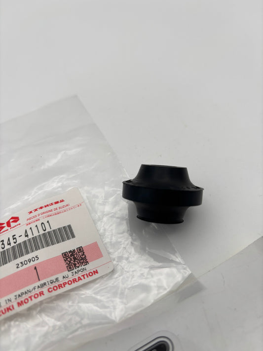 SUZUKI CHAIN GUIDE ROLLER (SUB 61345-41100 ) 61345-41101 S53