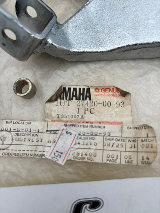YAMAHA RIGHT FRONT FOOTREST (INCOMPLETE) 1UT-27420-00-93-I Y17