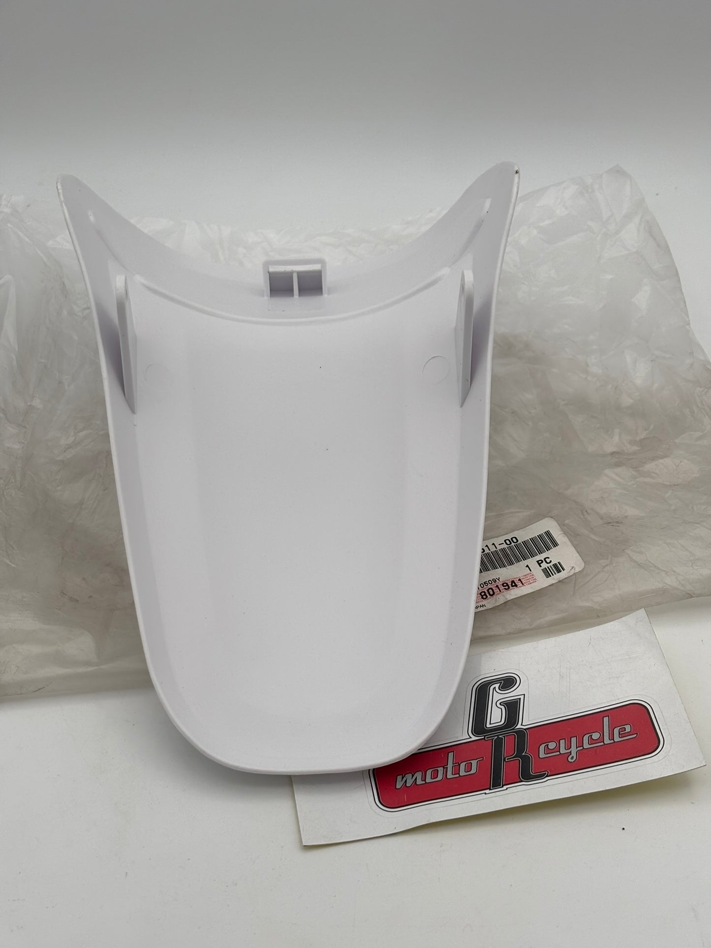 YAMAHA FRONT FENDER 3PT-21511-00-00 Y277