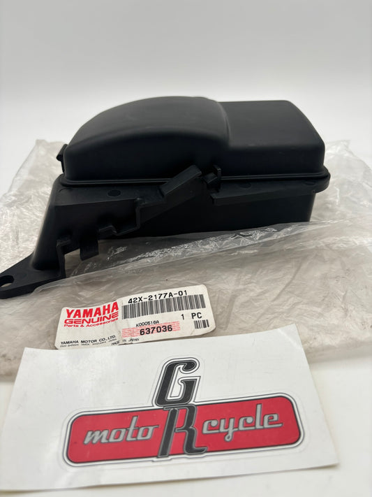 YAMAHA BOX (SUB 42X-2177A-00-00 ) 42X-2177A-01-00 Y277