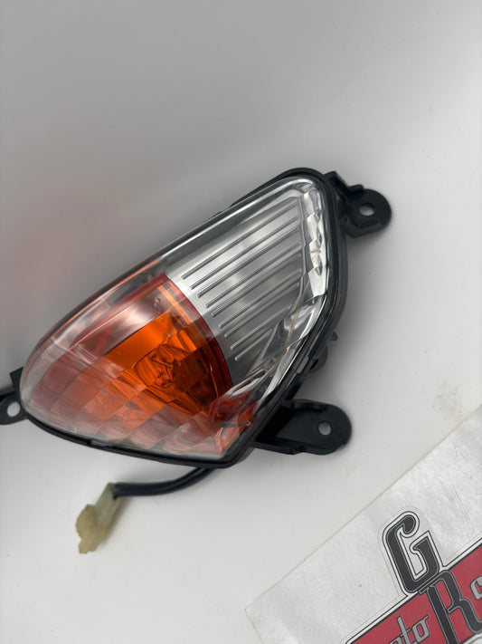 YAMAHA USED FRONT FLASHER LIGHT 1. 3P6-83310-00-00-U Y283