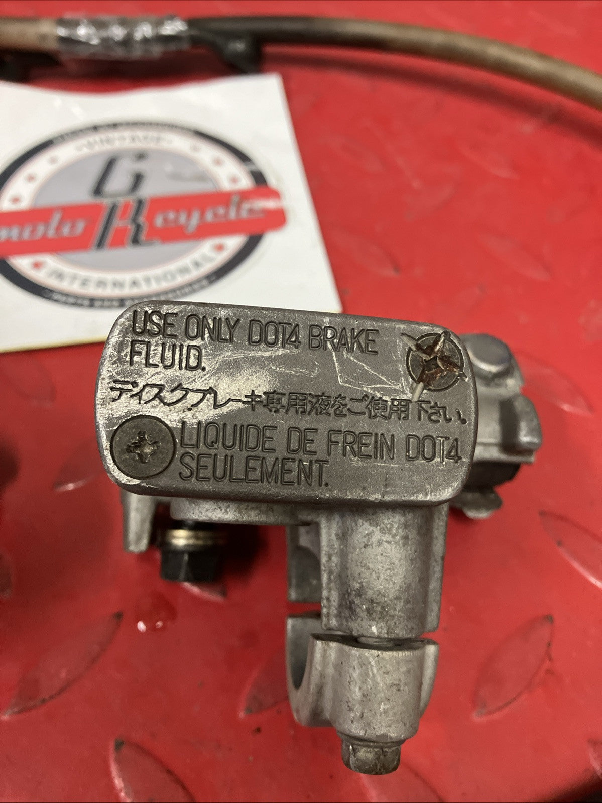 Honda CR250R 2000 Front brake caliper master cylinder hose 2001