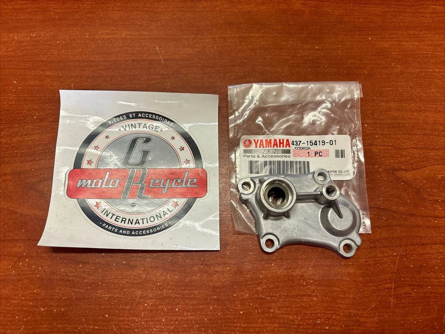 YAMAHA SHIFTER COVER SUB 437-15419-00-00 437-15419-01-00 Y185
