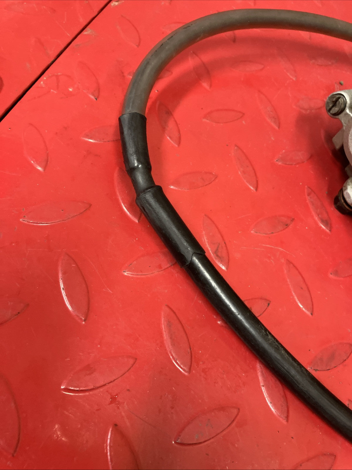 Honda CR250R 2000 Front brake caliper master cylinder hose 2001