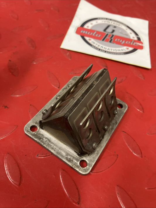 Yamaha YZ125 1981 intake reed valve block cage 1980 1982 1983 1984