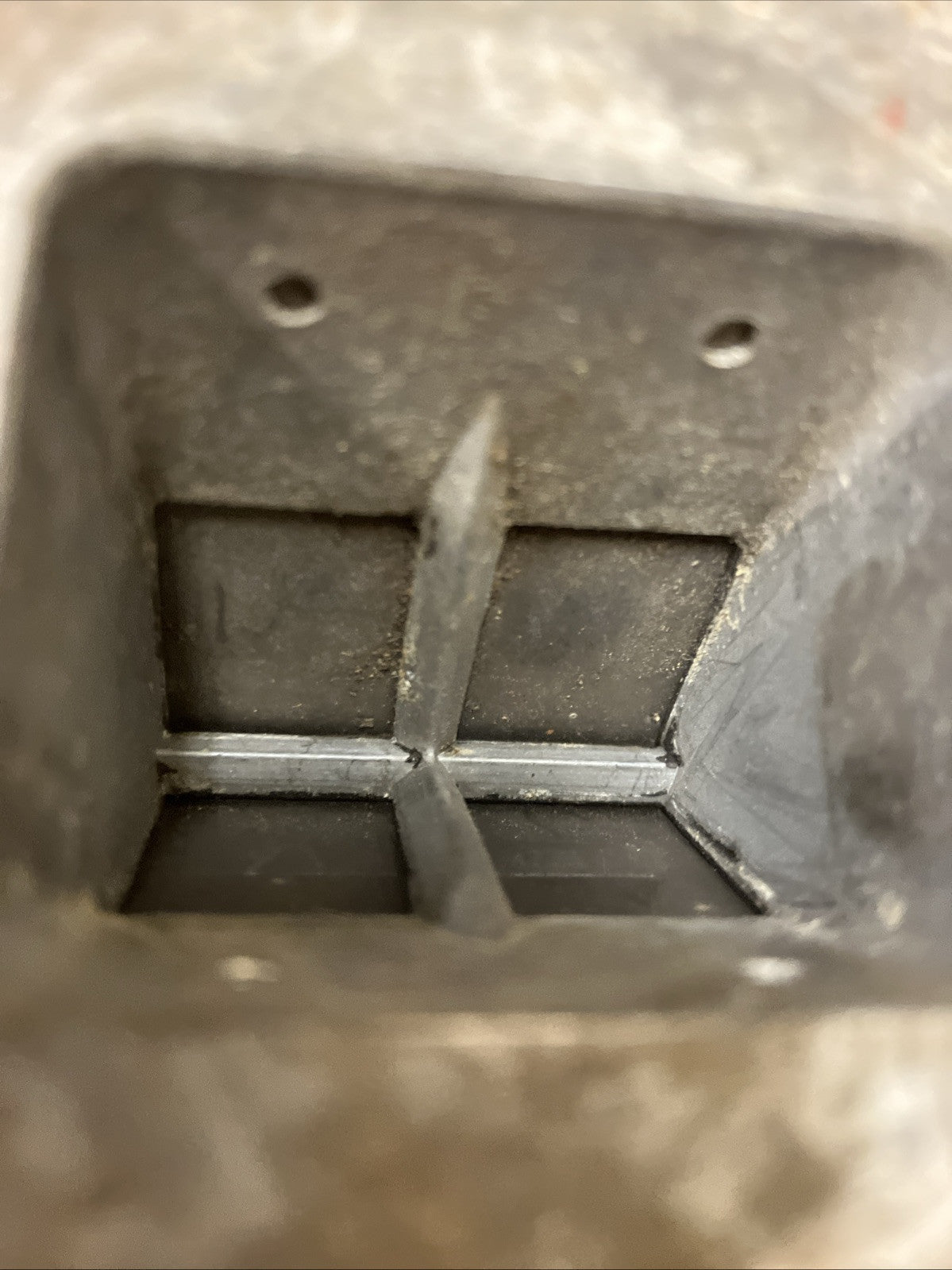 Yamaha DT175 1974 Reed valve block cage