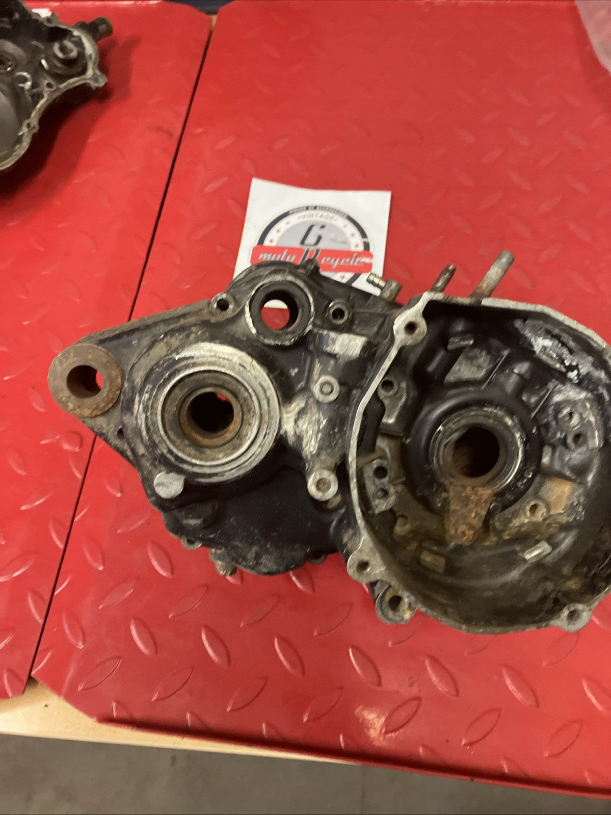 Yamaha YZ125 1984 left right crankcase set crank case 1983