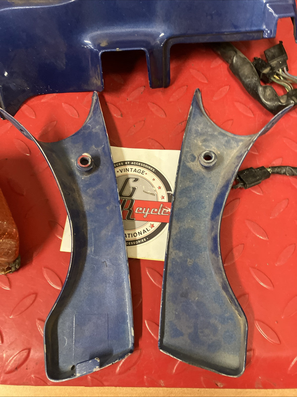 Honda CBR1000F 1987 parts lot speedometer tachometer turn signal flasher cover