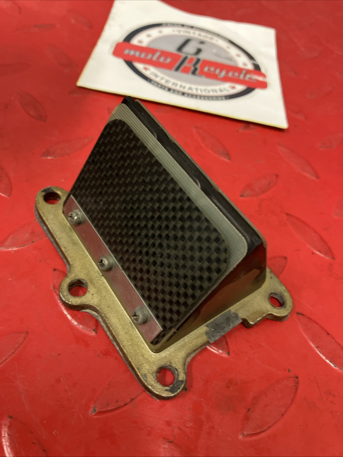 Honda CR250R 2000 reed valve cage 1999
